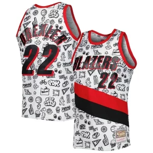 Clyde Drexler Portland Trail Stylish Blazers 1991 92 Hardwood Classics Doodle Swingman Jersey White for Basketball Enthusiasts