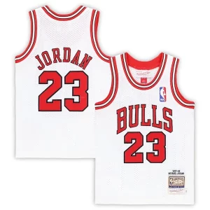 Michael Jordan Chicago Bulls Toddler 1997/98 Hardwood Classics Eye - catching Authentic Jersey White/Black/Red for Basketball Enthusiasts